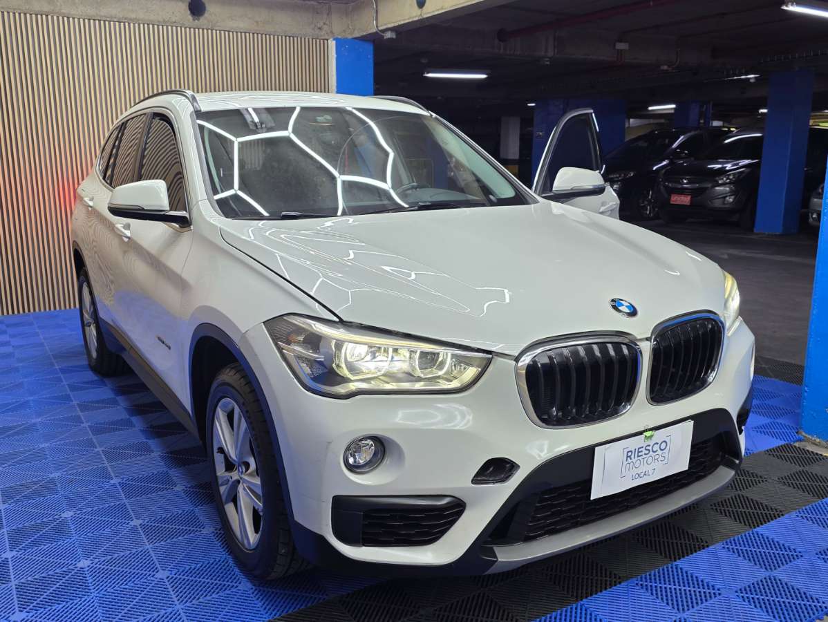 BMW X1 2018 (1/18)